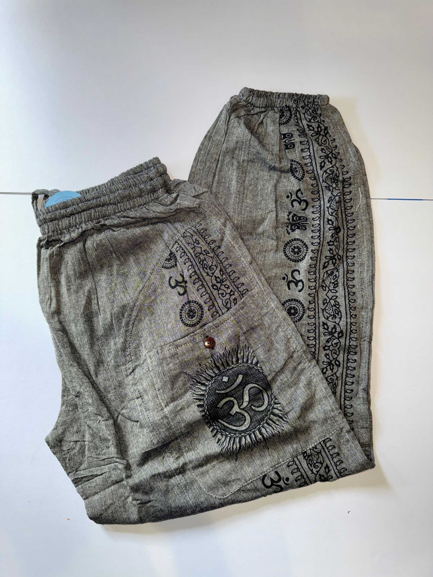 Om Straight leg Pants