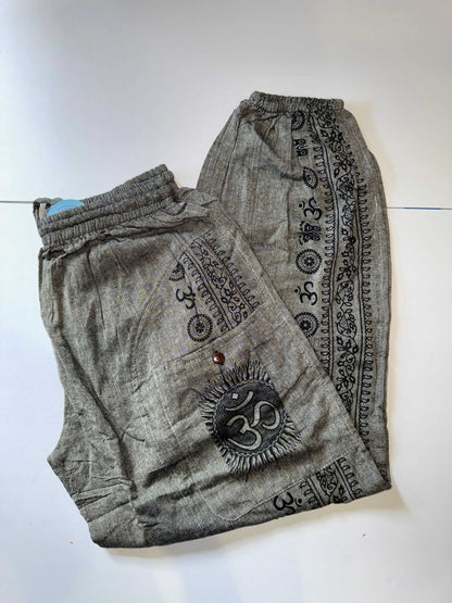 Om Straight leg Pants