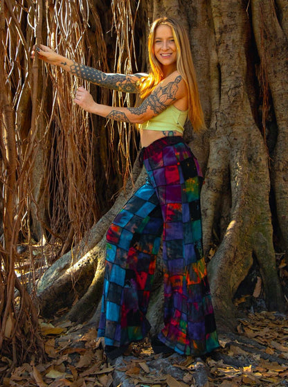 Handcrafted palazzo pants with vibrant patterns made from fairtrade rayon and elastic.