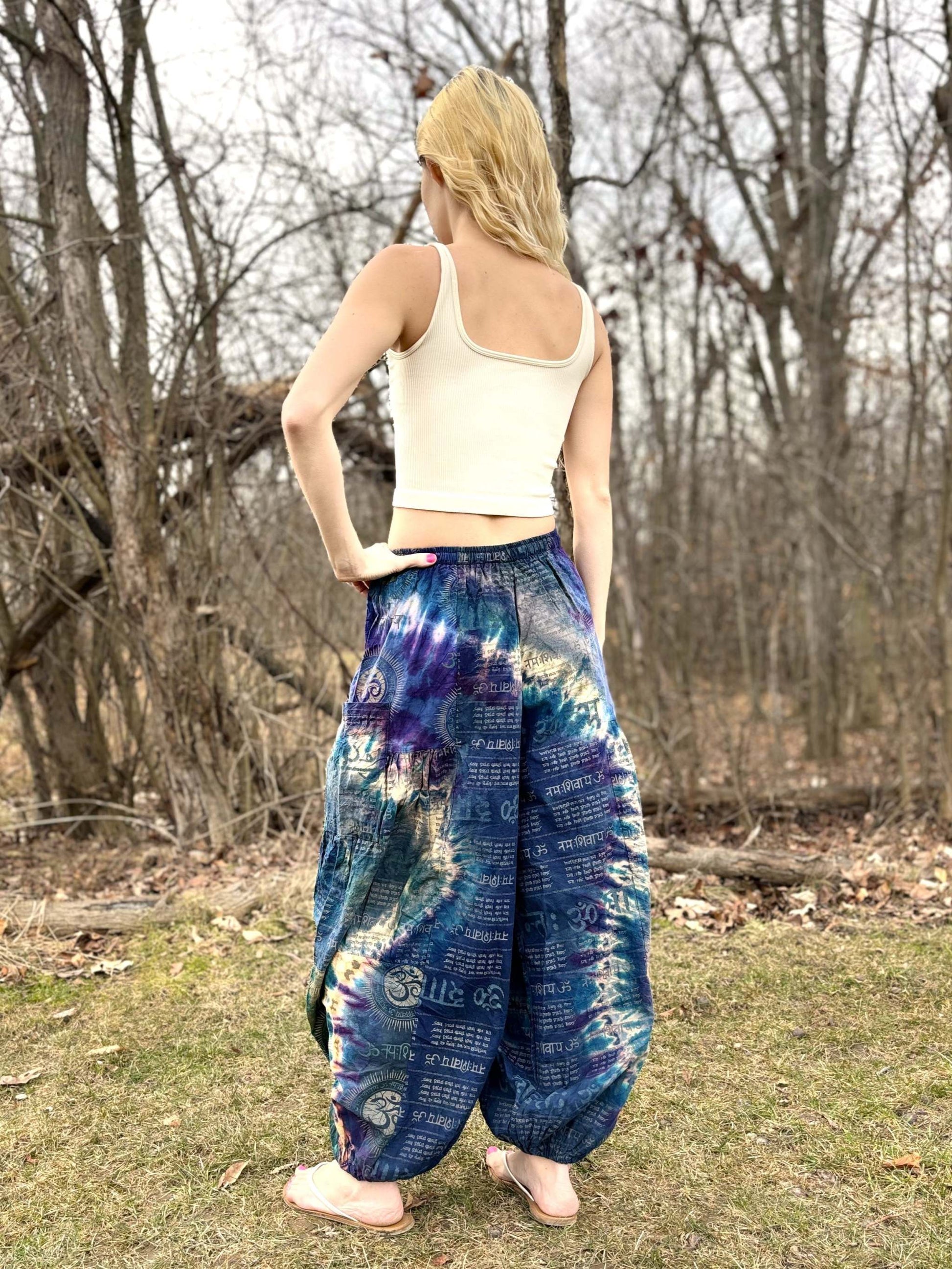 Wide leg tie-dye harem pants with elastic waistband and cuffs, fairtrade and handmade in Thailand.